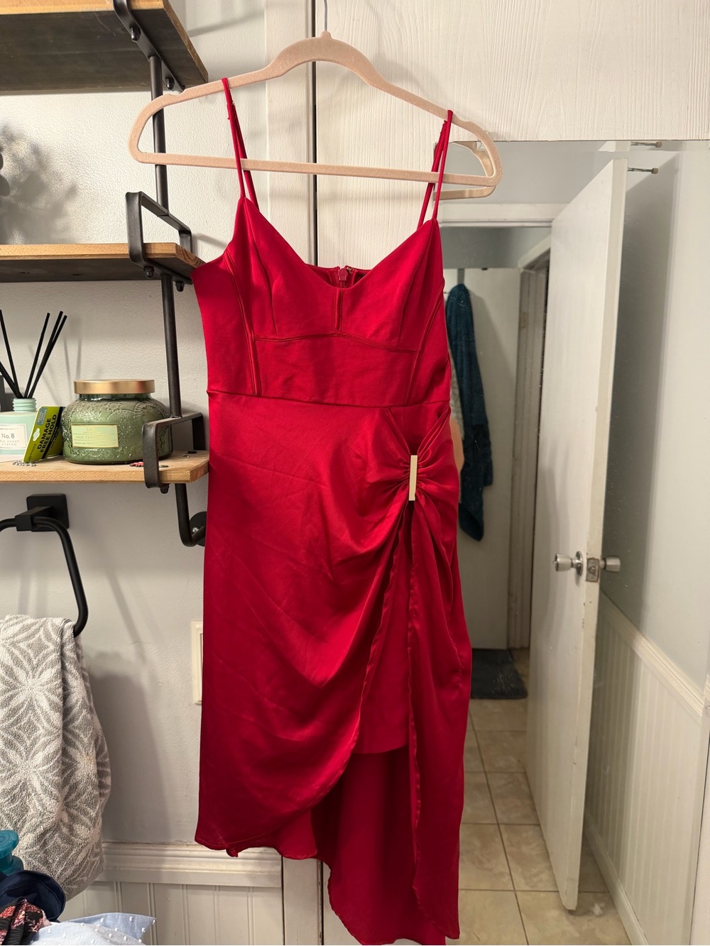 Guess Elegant Red Satin Spaghetti Strap Dress
